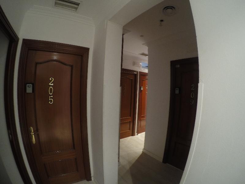 Hostal La Estrella Madrid Dış mekan fotoğraf