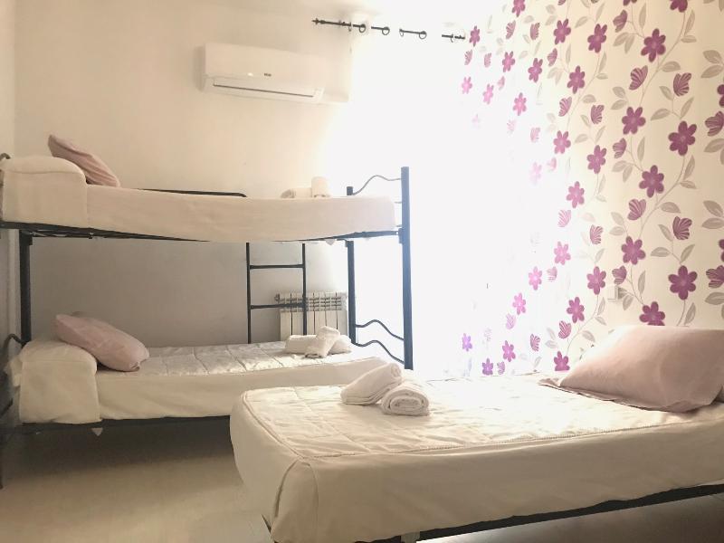 Hostal La Estrella Madrid Dış mekan fotoğraf