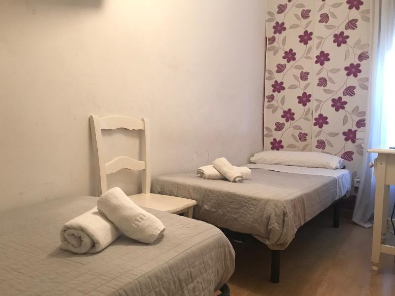 Hostal La Estrella Madrid Dış mekan fotoğraf
