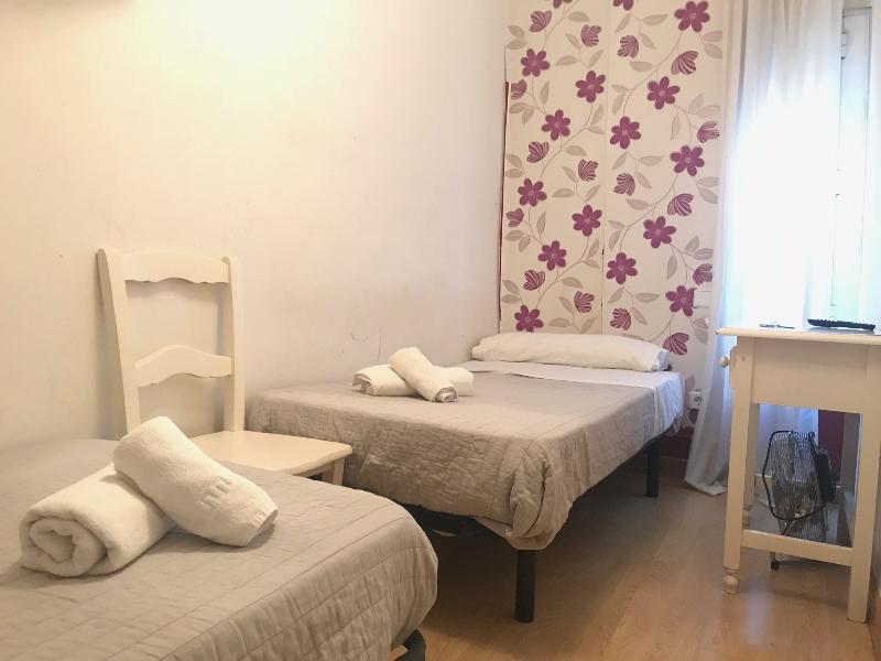 Hostal La Estrella Madrid Dış mekan fotoğraf