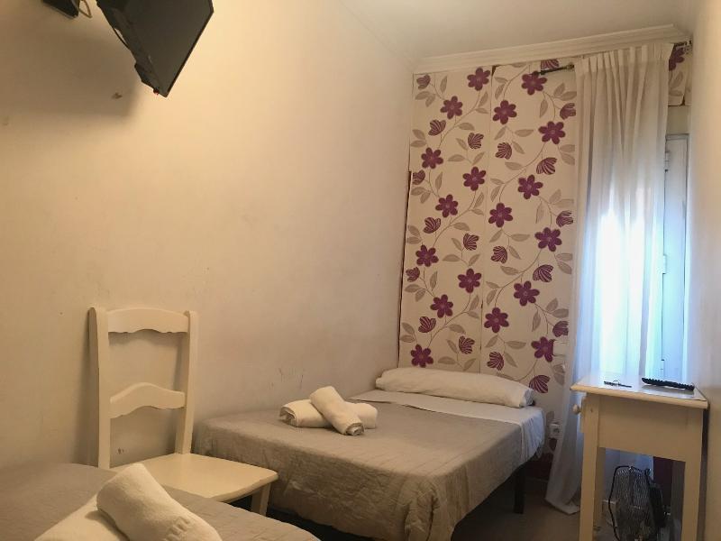 Hostal La Estrella Madrid Dış mekan fotoğraf
