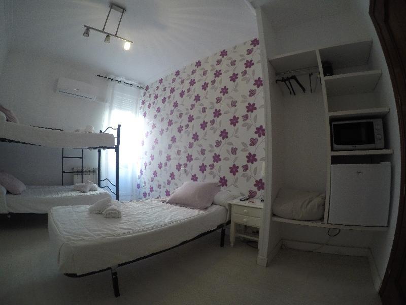 Hostal La Estrella Madrid Dış mekan fotoğraf