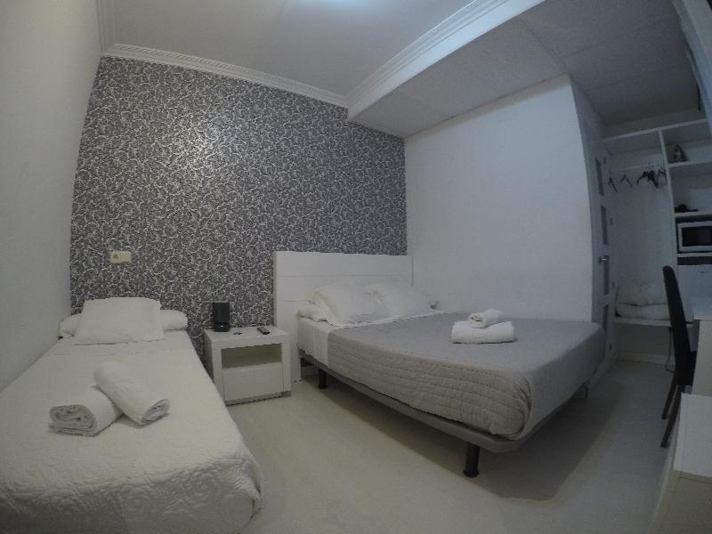 Hostal La Estrella Madrid Dış mekan fotoğraf