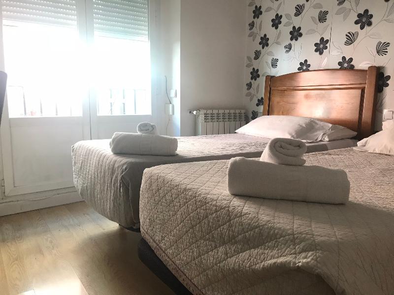 Hostal La Estrella Madrid Dış mekan fotoğraf